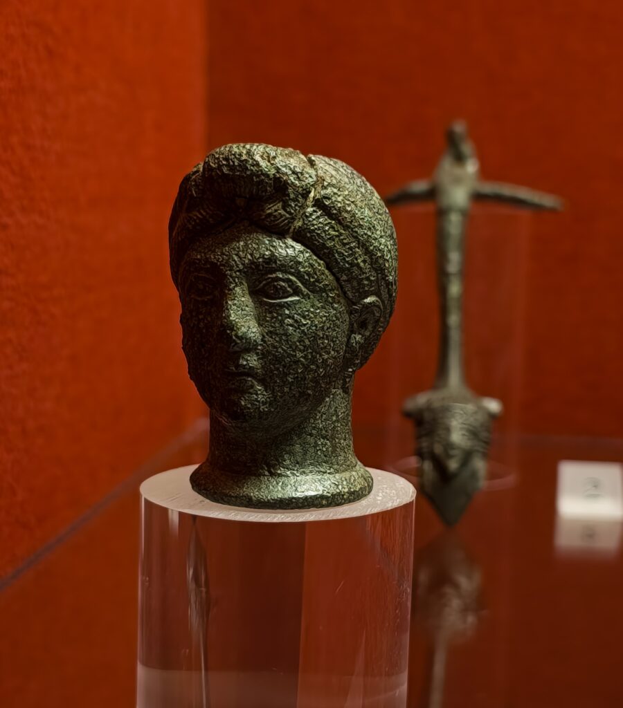 Testina femminile peso di stadera Campagnatico Poggio Rotigli